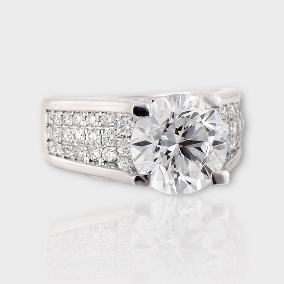 4 Carat Lab Grown Diamond Ring - Picture 3 of 5